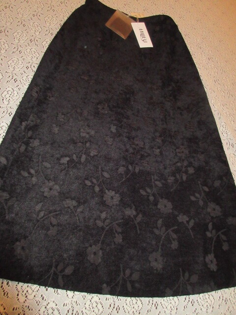 A‘)■タグ付き新品¥23000/日本製ブランド【Cinderella】MILIEU ミリュー■黒ポリ/お花ベルベット織スカート/クリスマスに是非!拍卖