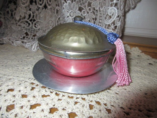 ■珍品西洋アンティーク■香水ロウソク/アロマキャンドル キャンドル■房付き手打ち蓋/ガラスポット裏に【ARE・CRYSTAL GRASS】刻印入り!拍卖