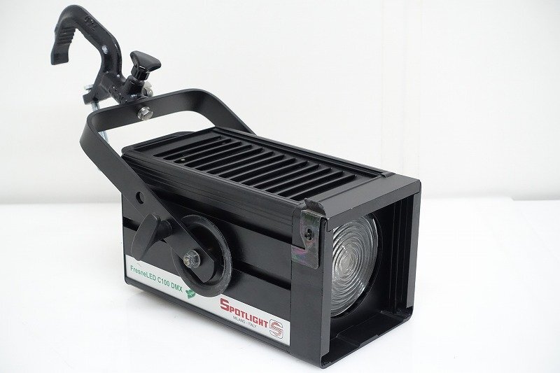 ■□SPOTLIGHT FresneLED C100 DMX LEDステージライト 照明 ブラケット付 スポットライト□■029207054□■拍卖