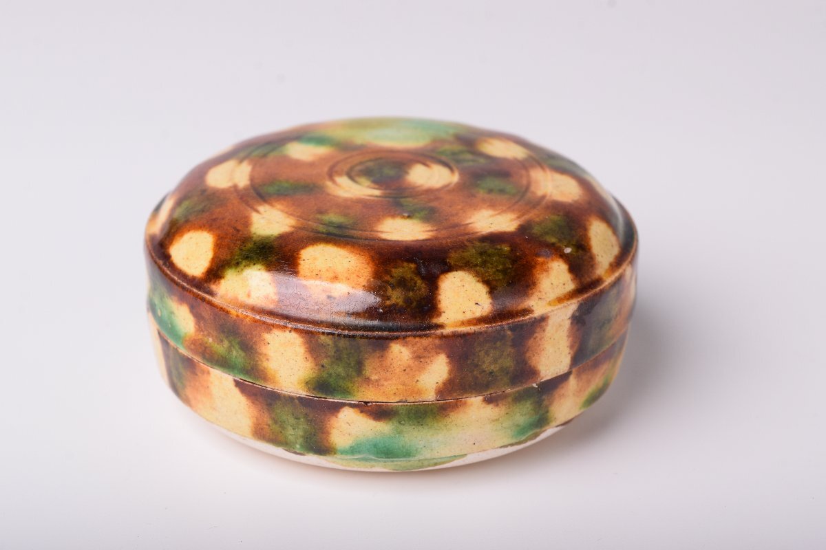 【唐物】唐三彩 水玉紋香合 時代物 唐時代拍卖