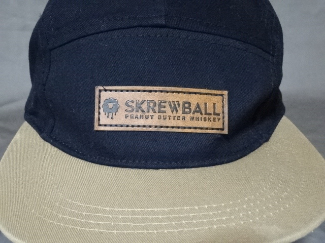 激レア USA購入 海外企業モノ 英国王室御用達 スコッチウイスキー【SKREWBALL】 ロゴワッペン付 5パネル キャップ 中古良品拍卖