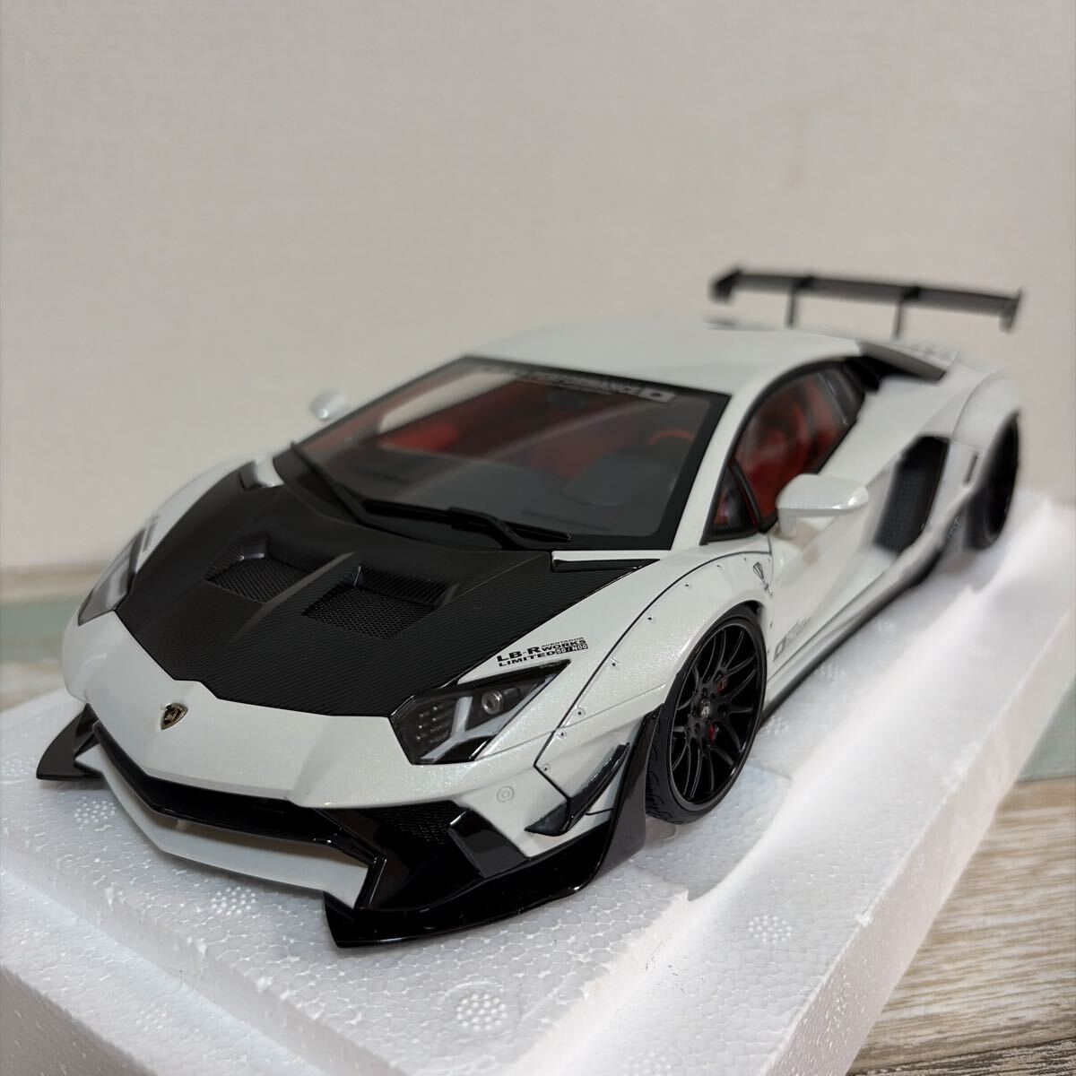 AVENTADOR★LimitedEdition★LB-WORKS★WHITE/CARBON BONNET★AUTO art★アヴェンタドールLB★ホワイト★カーボンボンネット★オートアート拍卖