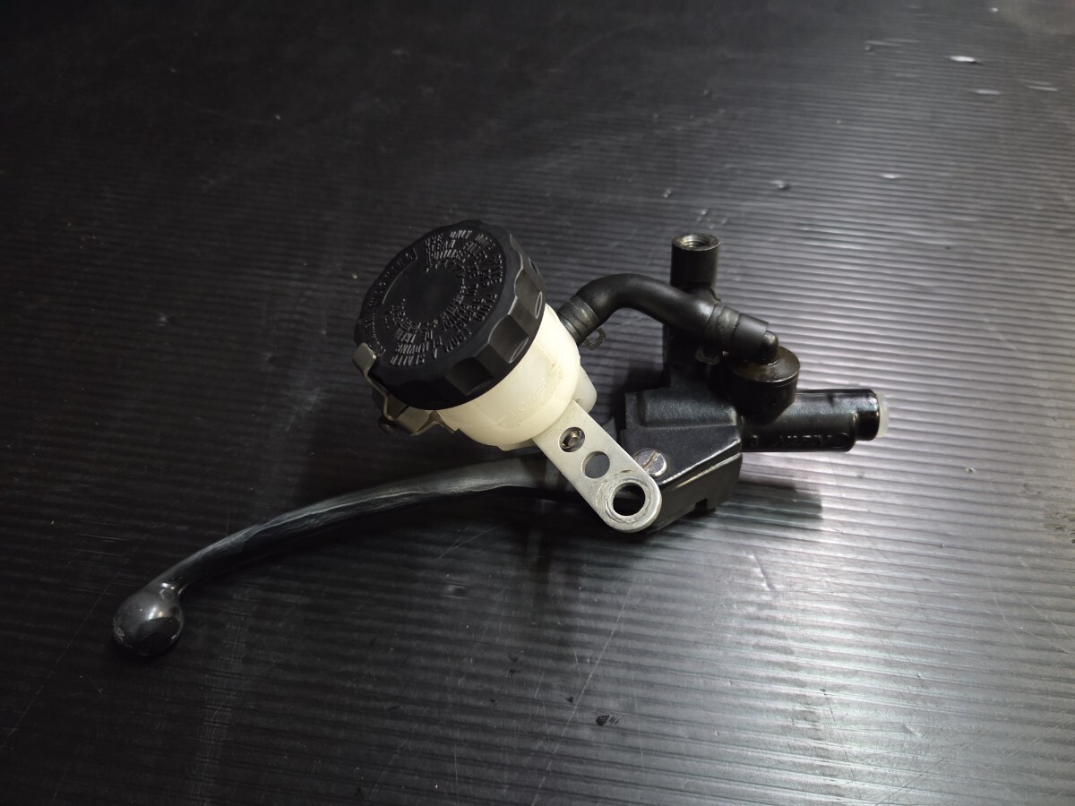 デイトナ ニッシン フロント ブレーキマスターシリンダー 5/8 レバー 拍卖