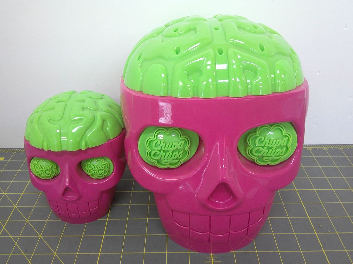 32 送100サ 1116YB25 チュッパチャプス スカル ドクロ型キャンディホルダー 大小セット 置物 ケース 中古拍卖