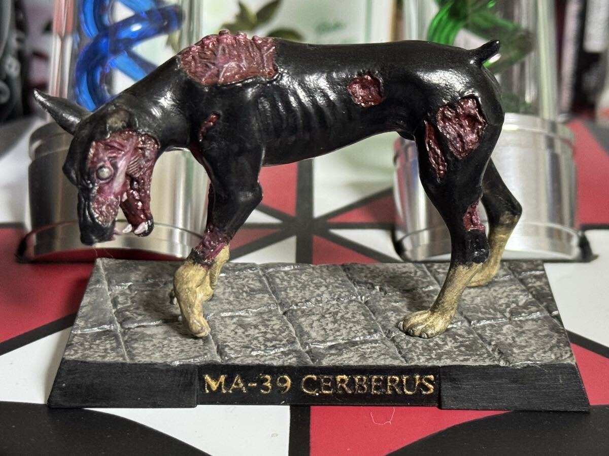 バイオハザード ケルベロス 塗装済み 完成品 プラモデル ゾンビ犬拍卖