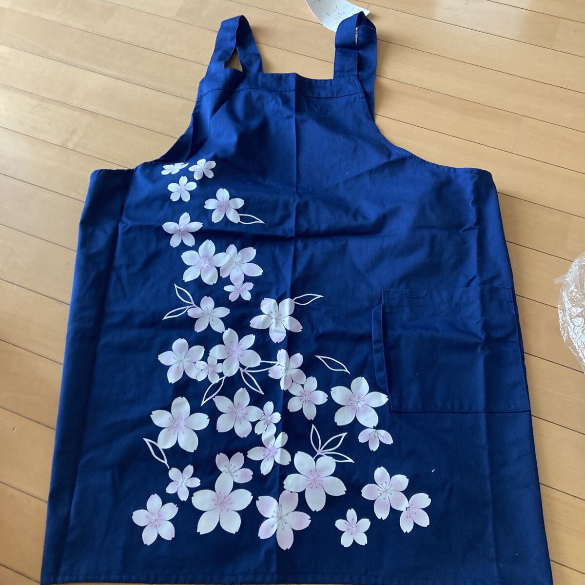 エプロン 花柄エプロン 宇野千代 桜柄 ネイビー M L拍卖