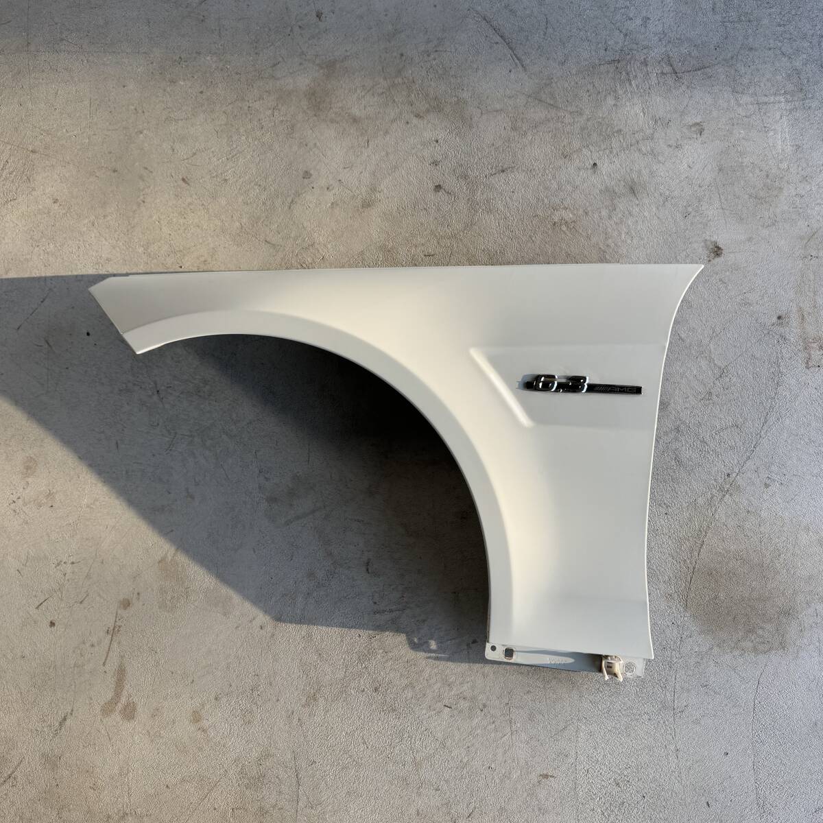 左 ベンツ Eクラス E63 AMG W212 純正 フロントフェンダー拍卖