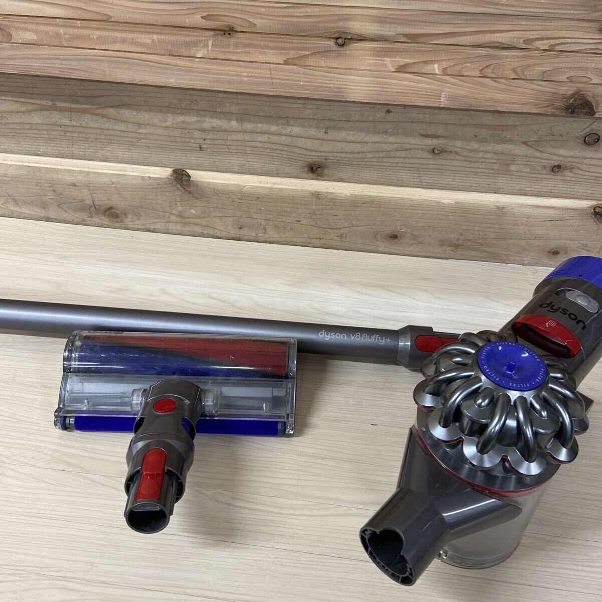 1 EN 可動品 ダイソン 掃除機 V8 本体 SV10 コードレスクリーナー サイクロン Dyson バッテリー ダストカップ フィルター拍卖