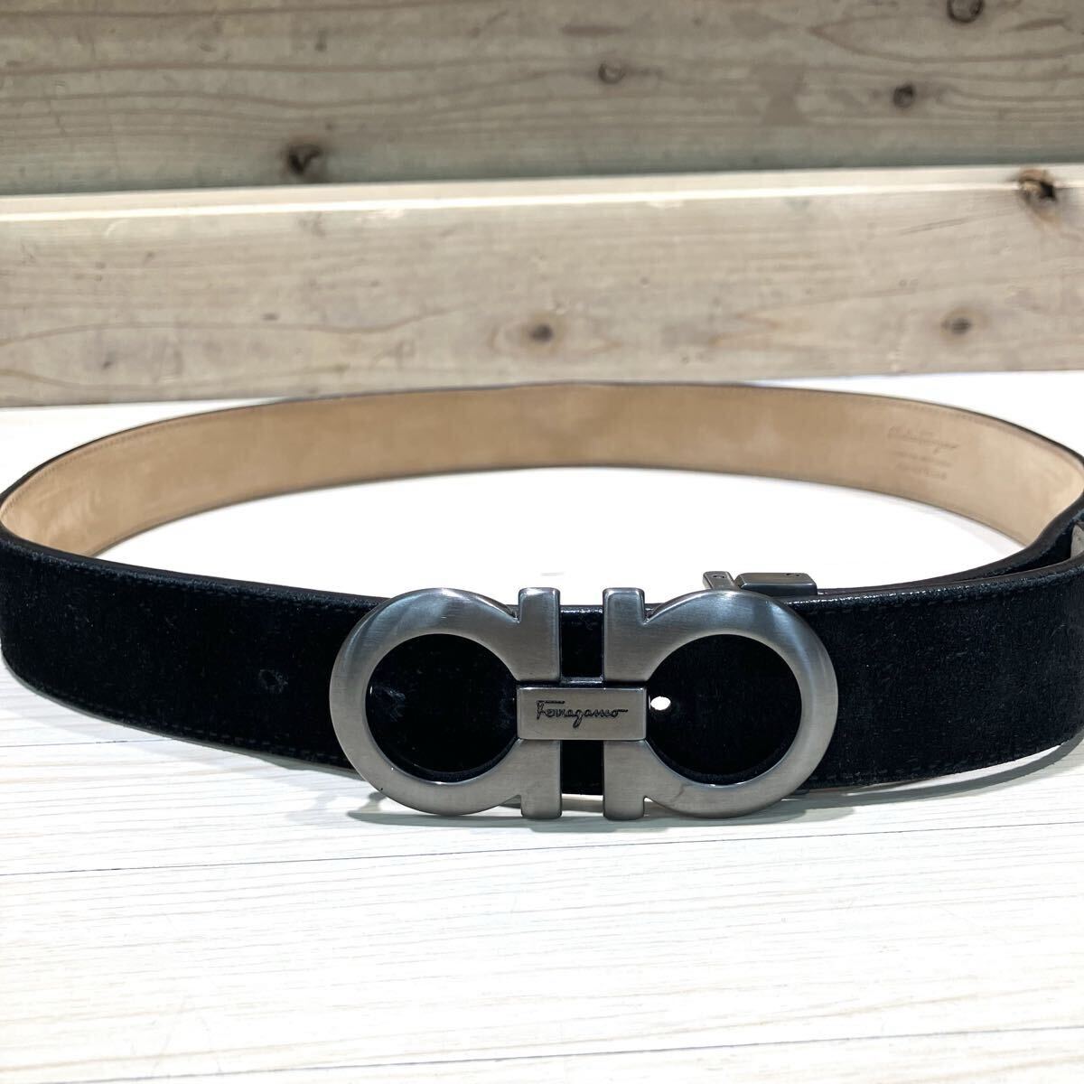 7 EN サルヴァトーレ フェラガモ Salvatore Ferragamo ベルト ガンチーニ スエード バックル メンズ CS-675544 ブラック系拍卖