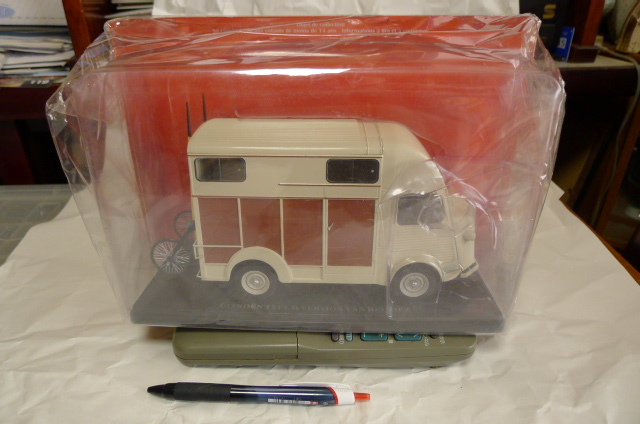 アシェット 1/24 シトロエン H 競走馬運搬車 未輸入拍卖