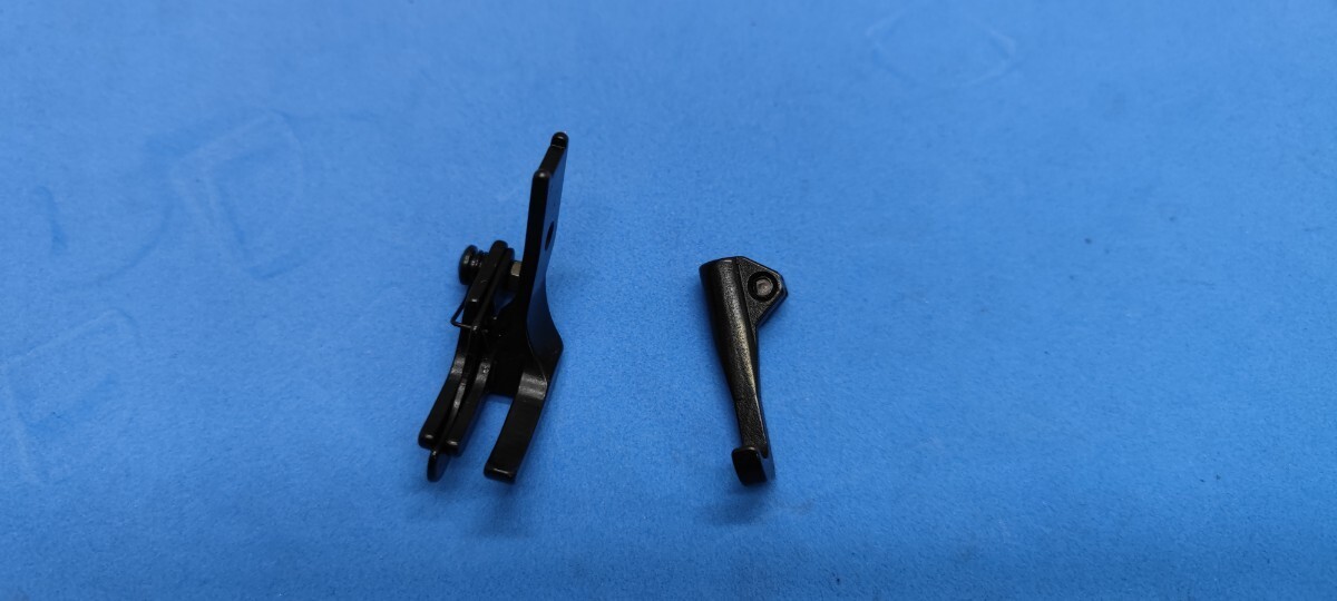 総合送り ガイドスプリング押さえ 左3/16 約5mm拍卖