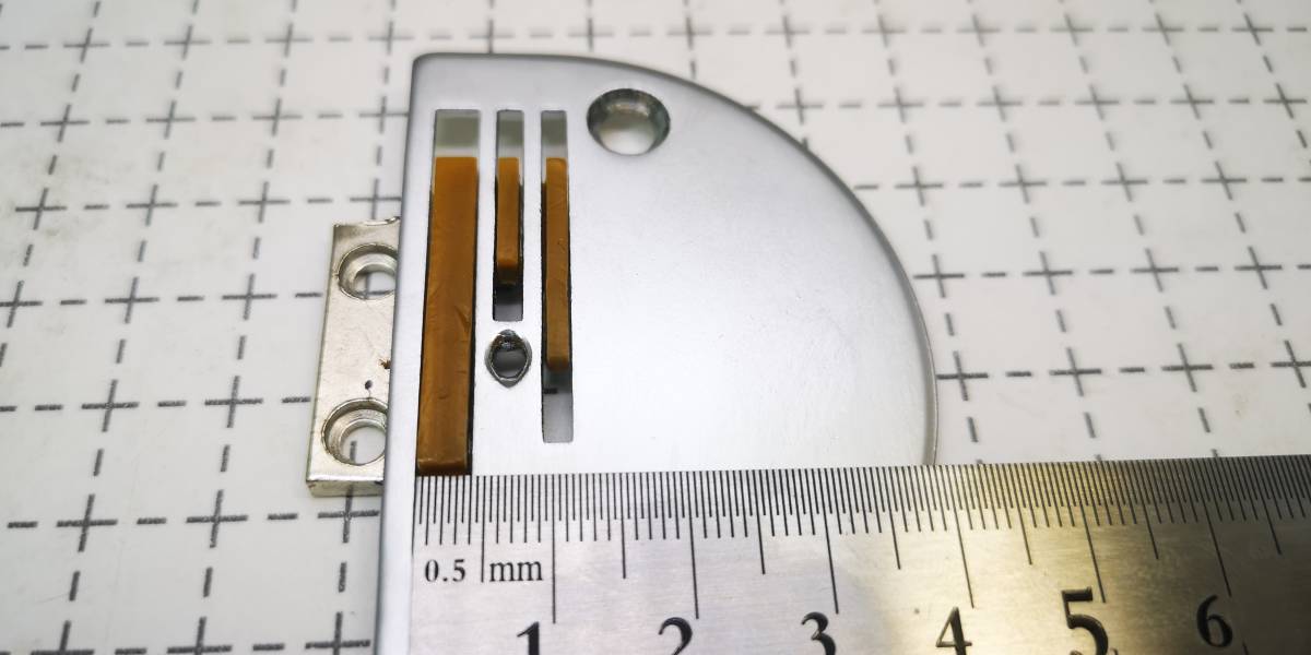 工業用ミシン部品 針板+ゴム送り歯 ギザなしセット ワイド幅 厚物、上下送り 拍卖