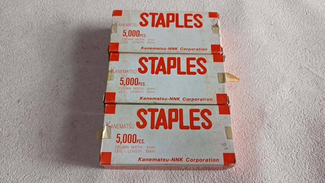 タッカーステープル 410J 幅4mm 長さ10mm 5000本 3ケース 在庫品拍卖