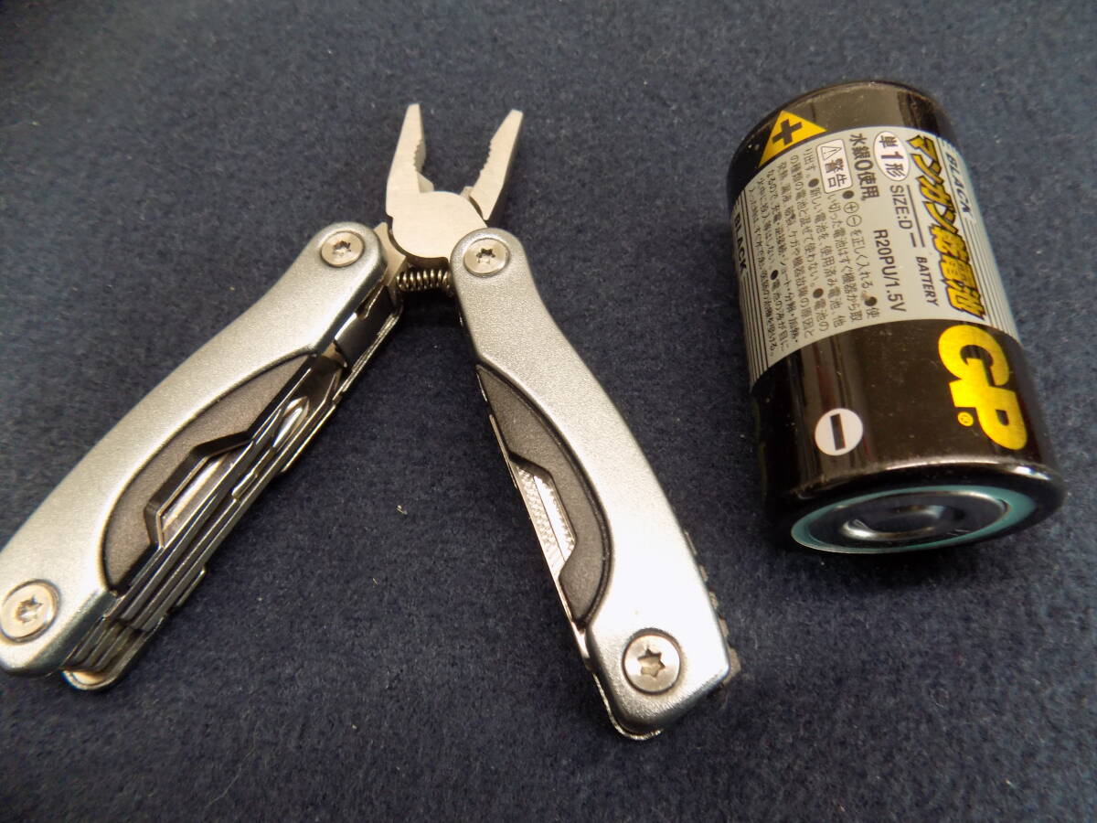 ペンチ 工具 携帯用 アウトドア用品 多機能多用途拍卖