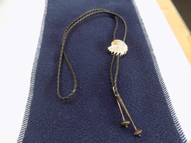 ループタイ ファッション小物 銀製? 鷹拍卖