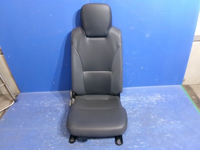 エルフ 2RG-NJR88AD-EE6AK51 ドライバーシート 標準キャブ 標準ルーフ ベッド無 4JZ1-TCS 8-97409-315-6/8-97424-949-1拍卖