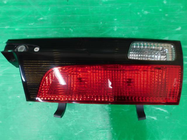 エスティマ GF-TCR10W 右フィニッシャーパネル エクストラエディション 8人 2TZ-FZE 042 81550-28150拍卖