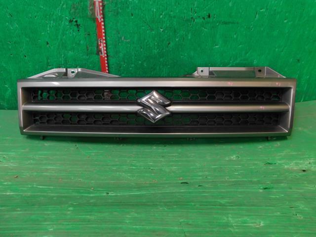 ジムニー ABA-JB23W ラジエータグリル ワイルドウインド 4WD K6AT ZA5 72111-76J00-FZ2拍卖