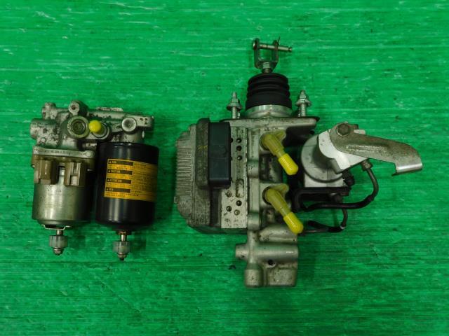 レクサス CT DAA-ZWA10 ABSアクチュエーター CT200H Fスポーツ 2ZR-FXE 077 47050-76050拍卖