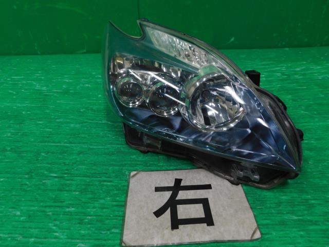 プリウス DAA-ZVW30 右ヘッドランプASSY Sツーリングセレクション 2ZR-FXE 202 81110-47241拍卖