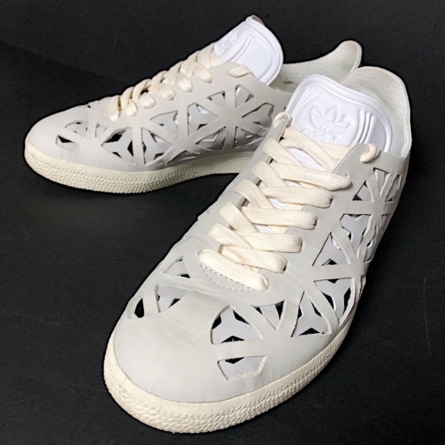 ☆二点落札で送料無料!2A42 レア品!【美品】adidas Originals アディダス ガゼル カットアウト W レザー スニーカー 白 24.0cm GAZELLE拍卖