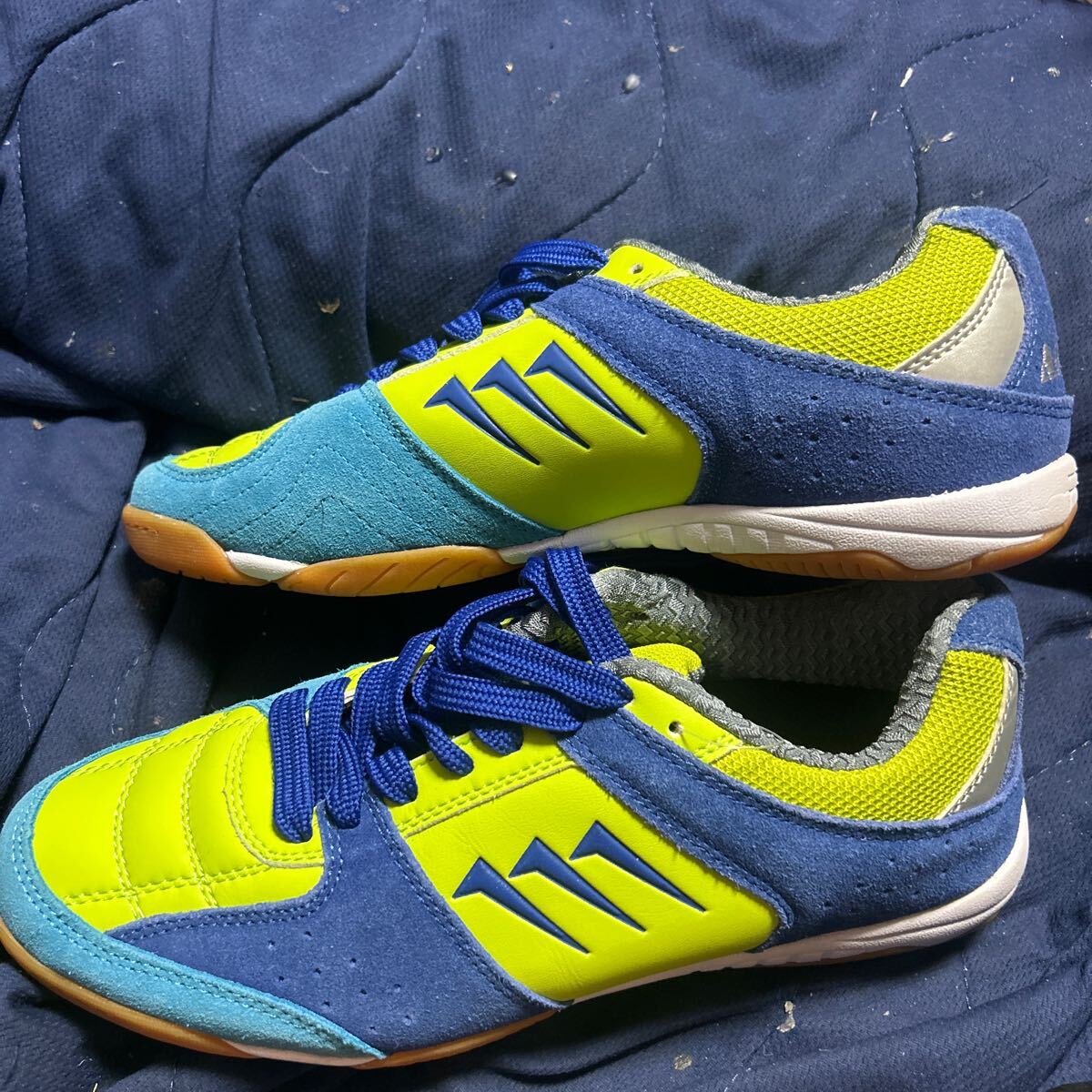 希少!新品未使用!アグラ AGLAインドアフットサルシューズ 26.0㎝定価13000円 送料全国600円拍卖