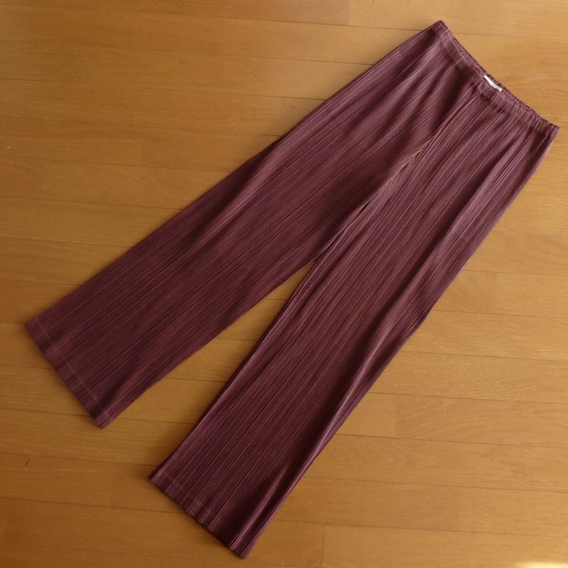 新品未使用品 PLEATS PLEASE ISSEY MIYAKE プリーツプリーズ イッセイミヤケ パンツ 即決あり!拍卖