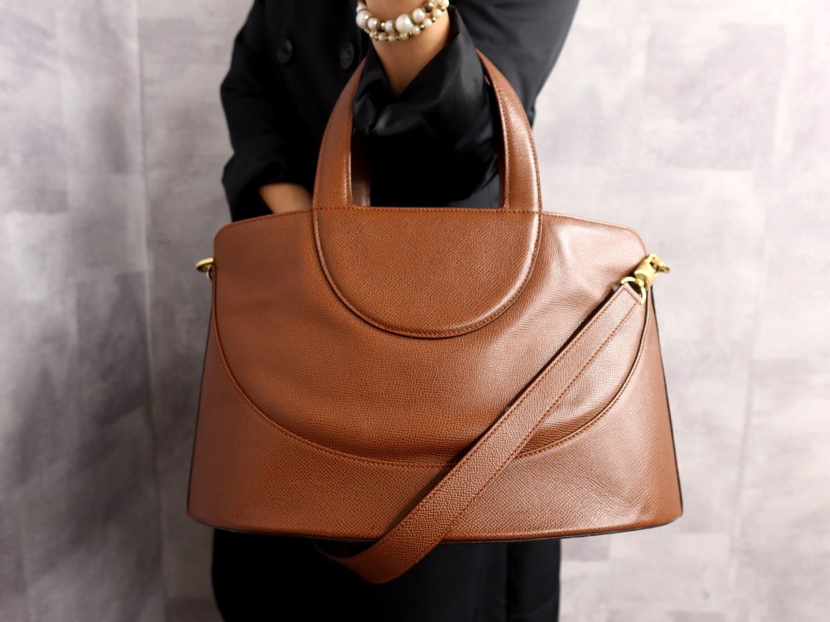 超美品●BVLGARI ブルガリ●デコルテ●カーフ レザー 本革●2way トート ハンド バッグ●キャメル●ゴールド金具●腕掛け●かばん●Js62557拍卖