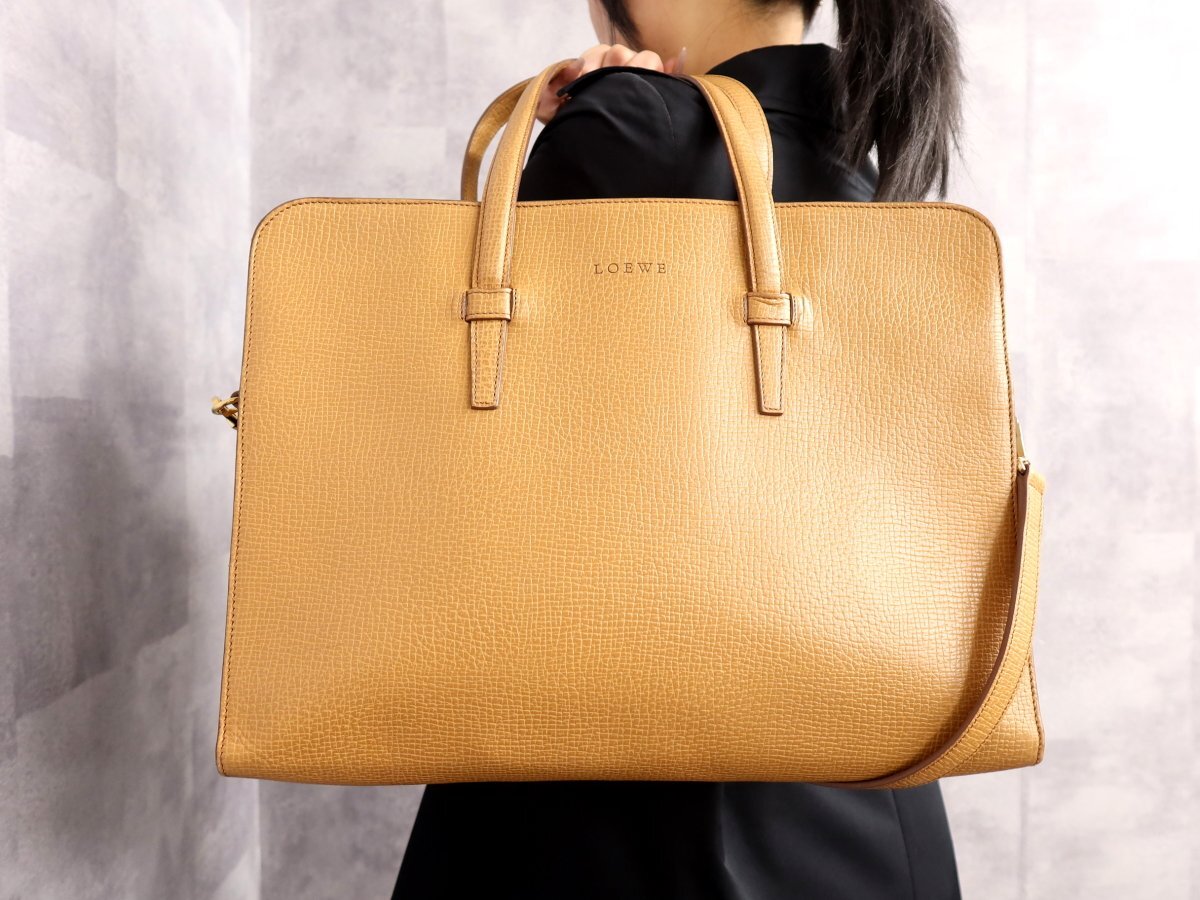 ●超美品●LOEWE ロエベ●メンズ●ロゴ型押し●カーフ レザー 本革●2way ハンド ビジネス バッグ●ライトブラウン●G金具●A4●Js62429拍卖