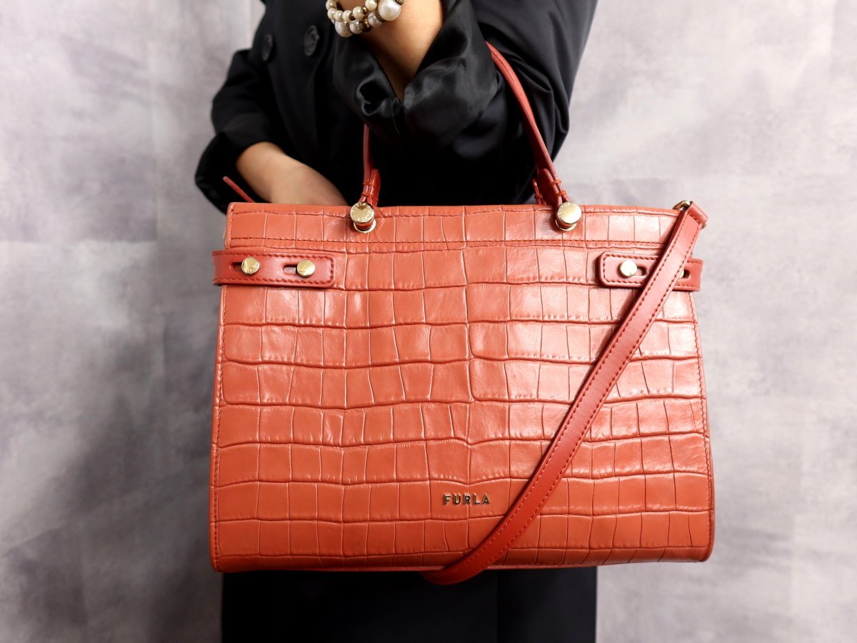 ●超美品●FURLA フルラ●LADY●ロゴ金具●クロコダイル 型押し レザー 本革●2way ハンド バッグ●サーモンピンク●ゴールド金具●Js62869拍卖