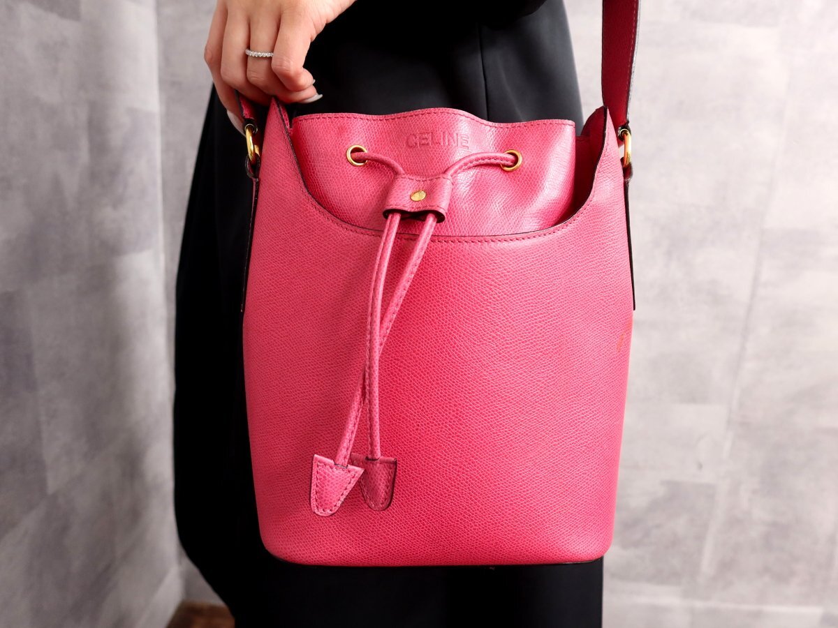 ●超美品●CELINE セリーヌ●ロゴ型押し●カーフ レザー 本革●巾着 ショルダー バッグ●ピンク●ゴールド金具●ヴィンテージ●Js62806拍卖