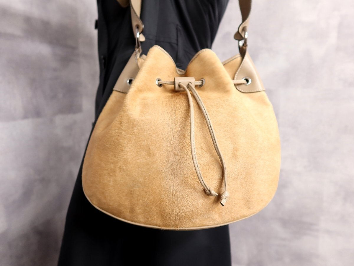 ●超美品●TOD'S トッズ●ロゴ型押し●ハラコ カーフ レザー 本革●巾着 ワンショルダー バッグ●ベージュ●シルバー金具●肩掛け●Js62939拍卖