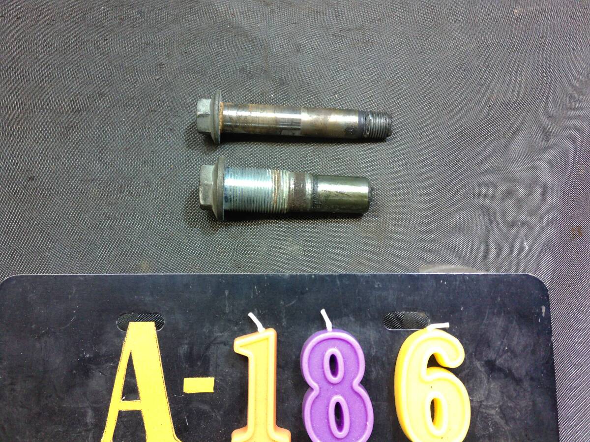 当時物のCBX400Fの純正のスイングアームのピポットのボルト左右セット NO-1 cbx400f拍卖