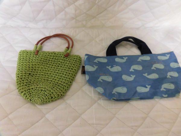 5 かわいい小さな編み込み クジラの絵のバック2点拍卖