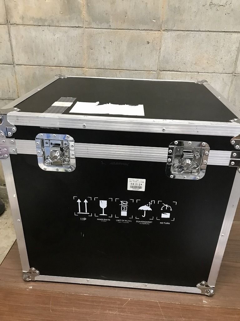 ★【店頭受け取り可能】 大型 頑丈 アルミケース 収納 ボックス BOX ラック PA機器 音響機材 精密機器 移動 楽器 演奏 舞台拍卖