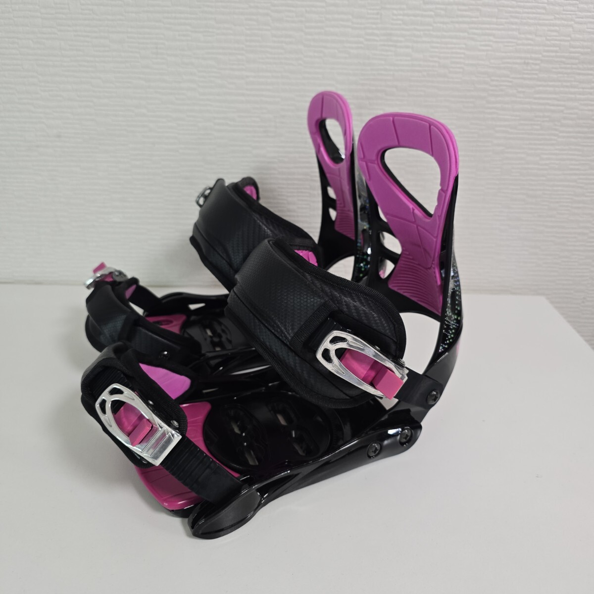 BLACK & WHITE スノーボード バインディング(ビンディング) M/S拍卖