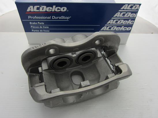 ACデルコGOLD♪03~14 シボレー エクスプレス サバナ ブレーキキャリパー 右リア (右リアブレーキキャリパー)拍卖