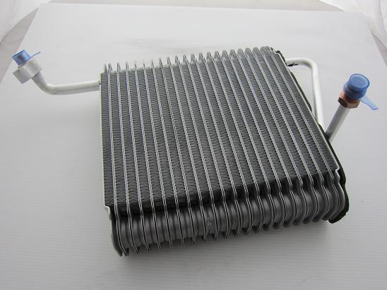 新品♪99~02 98(画像確認要) シボレー エクスプレス サバナ エバポレーター フロント用拍卖