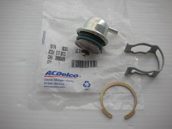 ACデルコ♪00~03 タホ サバーバン ユーコン 02~03 エスカレード H2 フューエルプレッシャーレギュレーター拍卖