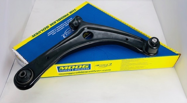 MOOG♪07~16 ジープ コンパス パトリオット ロアアーム 右フロント (箱がボロイ感じです。)拍卖