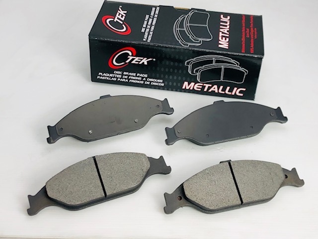 新品♪99~04 フォード マスタング ブレーキパッド フロント (フロントブレーキパッド)拍卖