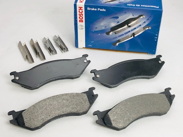 BOSCH♪98~02 ダッジ ダッジバン ラムバン ブレーキパッド フロント 金具付♪ (フロントブレーキパッド)拍卖