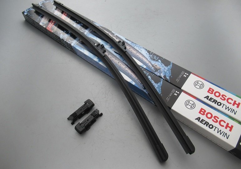 BOSCH♪07~08 エスカレード タホ サバーバン アバランチ シルラード ユーコン フロント ワイパーブレード 左右2本セット拍卖