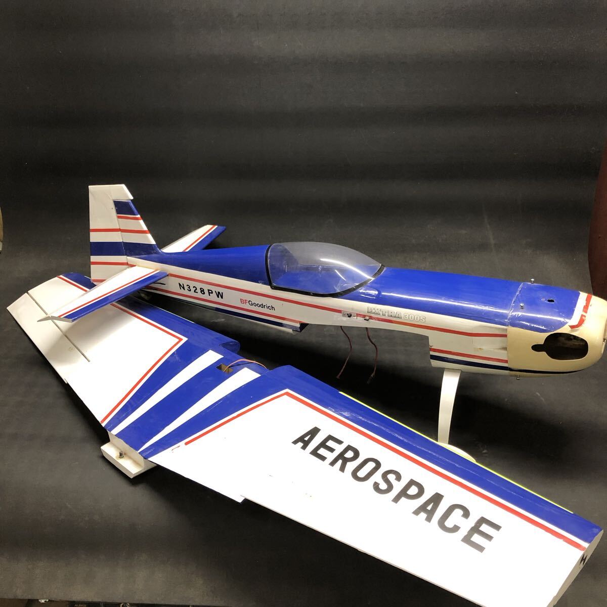 H3664 ラジコン飛行機 エンジン無し ボディのみ ジャンク 拍卖