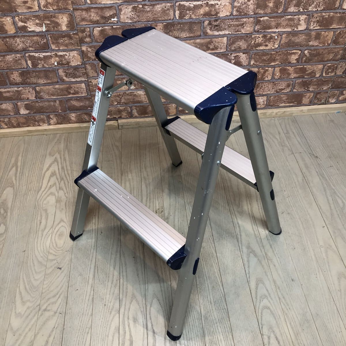 H3692 ケーヨー アルミ踏み台 TNA-06C 天板高さ 58㎝ 耐荷重 100㎏拍卖