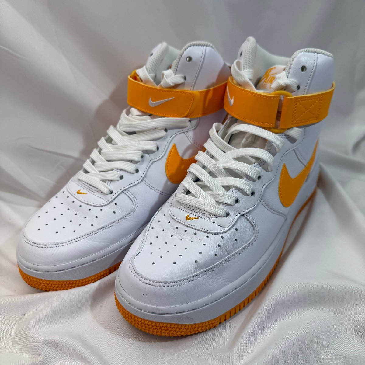 ◆A832 【美品】NIKE AIR FORCE1 HIGH 07 DD8359-100 27cmナイキ エアフォース 1 ハイ拍卖