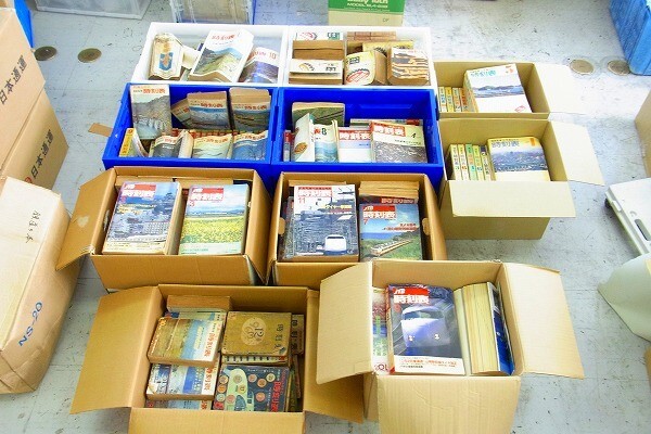 C161-J40-470【引取限定】電車 鉄道 各種 時刻表 大量まとめセット 現状品③@拍卖