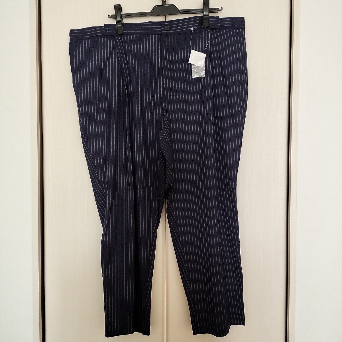 新品タグ付き【5L】大きいサイズ SMILE LAND スマイルランド ニッセン レディース スラックス テーパードパンツ ウエスト106 ネイビー 拍卖