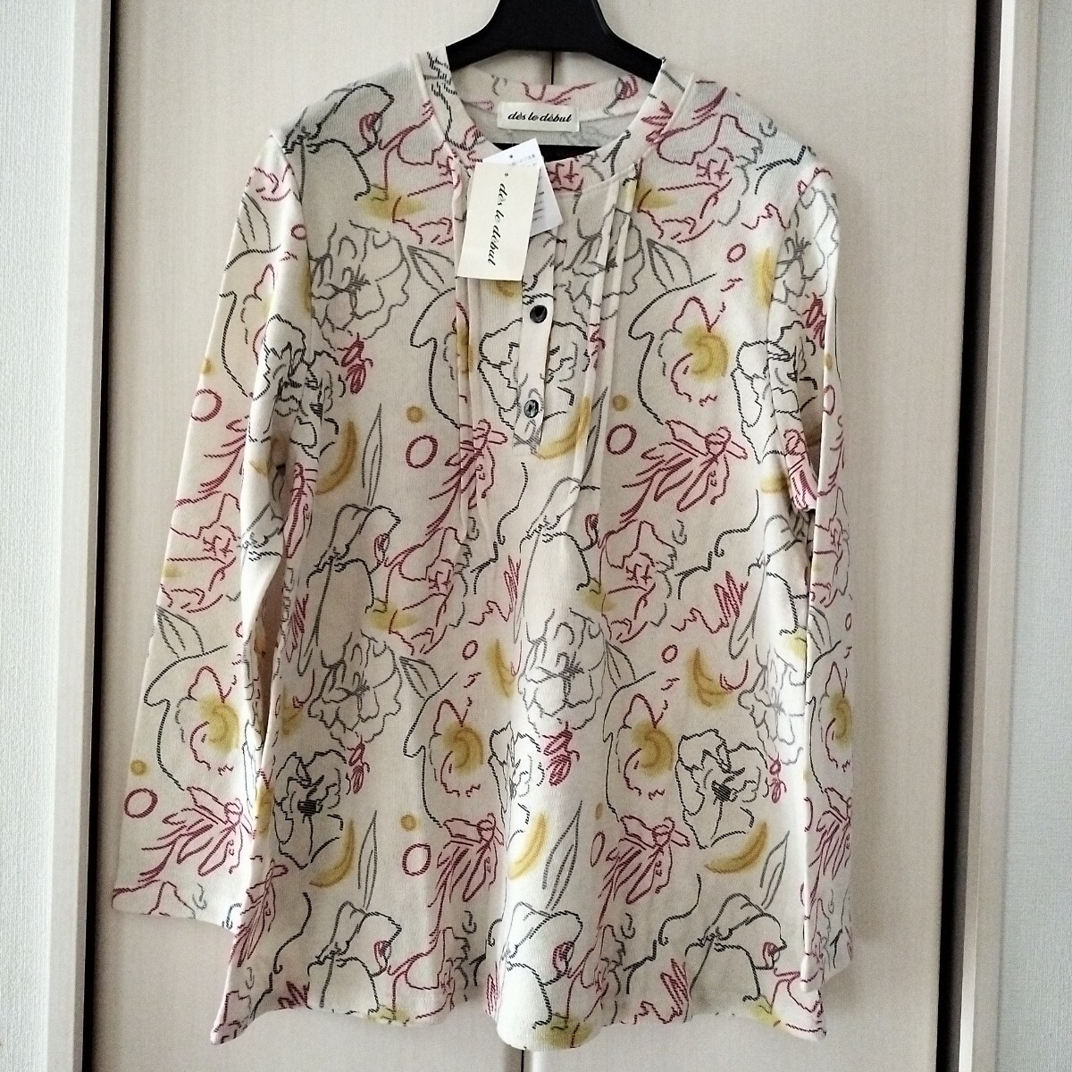 新品タグ付【M~Lサイズ】秋冬 des le debut レディース ミセス 長袖ニット カットソー ボタン 船場ニット 118469 花柄 拍卖