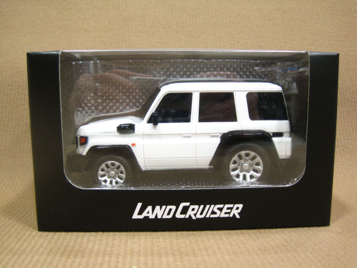 F1-656■即決 未使用品 TOYOTA LAND CRUISER トヨタ ランクル ”70” プルバックカー ミニカー ランドクルーザー拍卖
